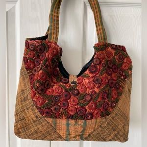 Cute Boho purse w/handmade flowers